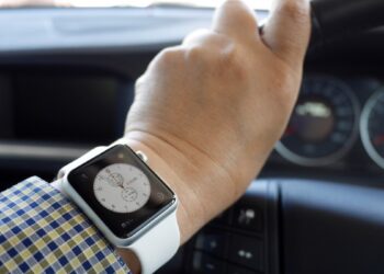 Wearable Showdown: Bands Versus Smartwatch Value