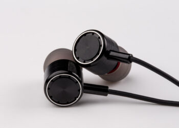 Wireless Earbuds: Audiophile Sound in Your Pocket