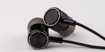 Wireless Earbuds: Audiophile Sound in Your Pocket